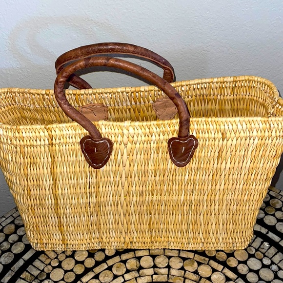 Adorable Wicker bag! - Picture 4 of 4